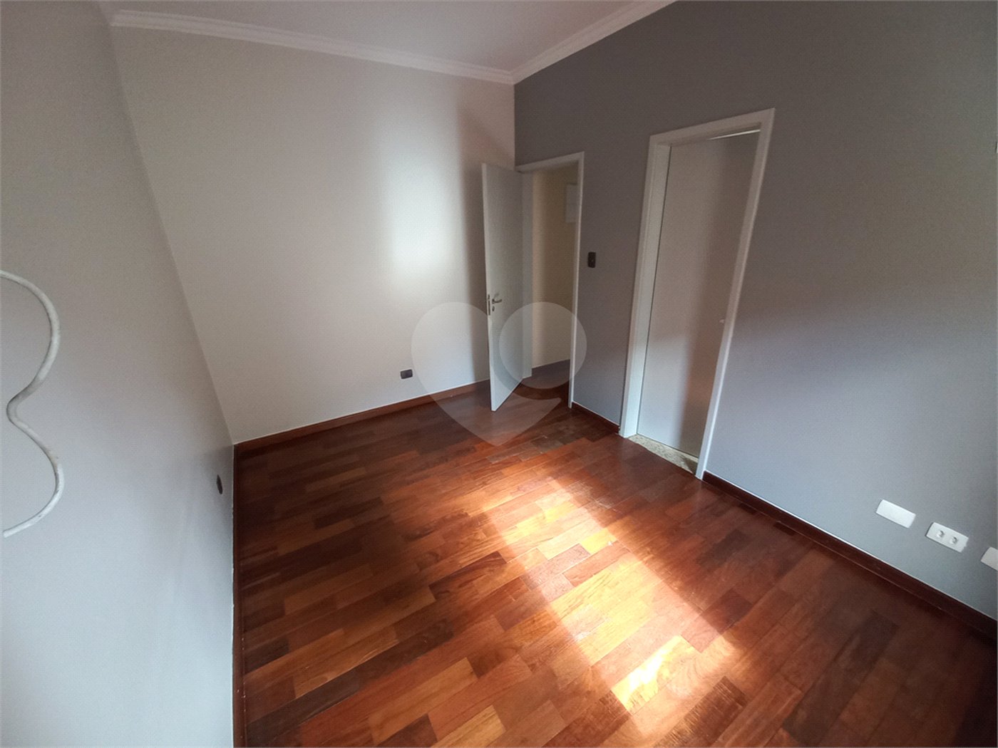 Sobrado à venda com 3 quartos, sendo 1 suíte, em Lar São Paulo, São Paulo, SP