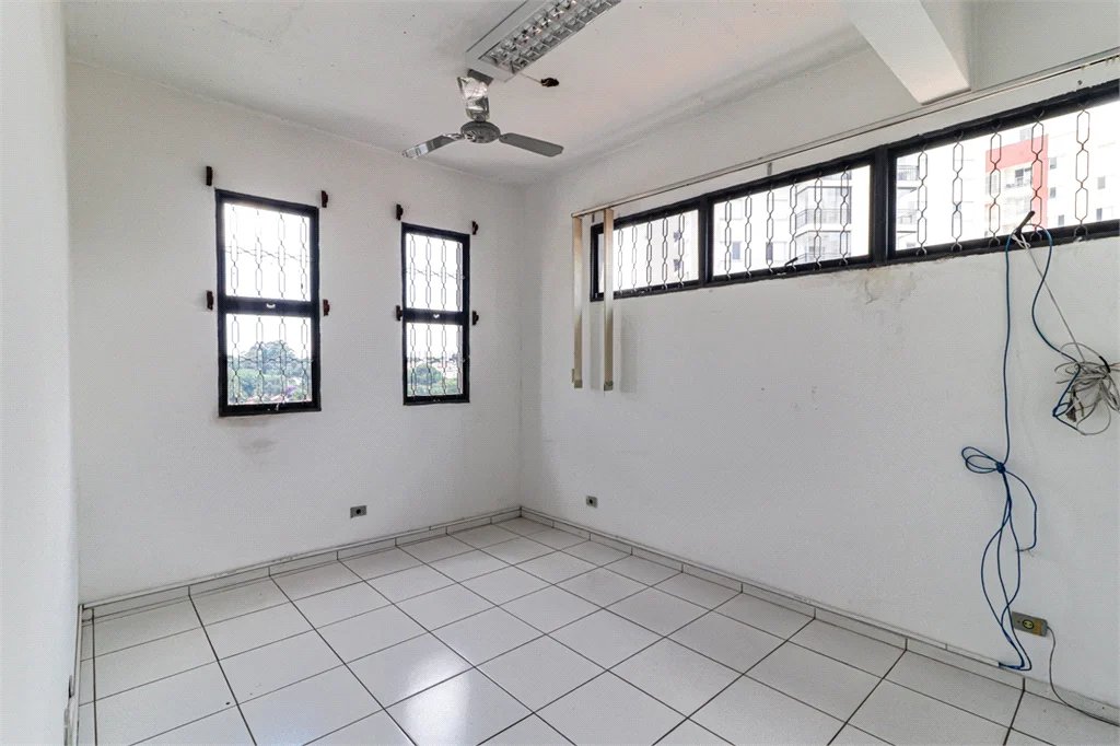 Prédio à venda em Vila Gomes, São Paulo, SP