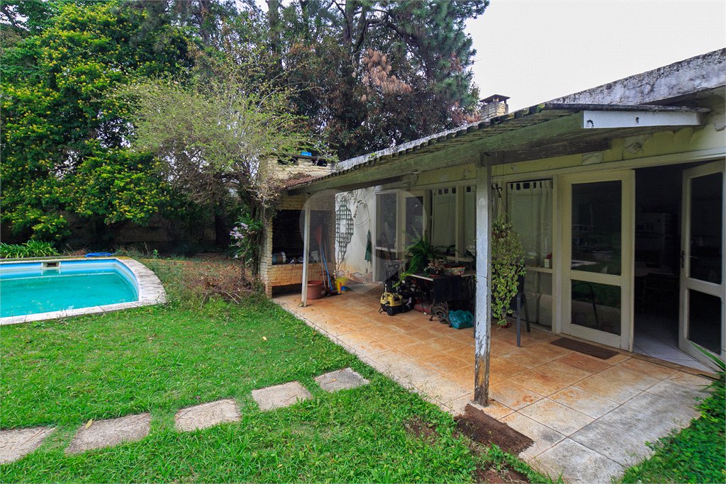 Casa à venda com 4 quartos, sendo 2 suítes, em Jardim Marajoara, São Paulo, SP