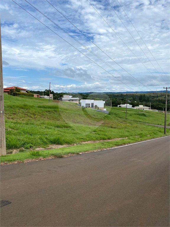 Terreno à venda no condomínio Ninho Verde II, Pardinho - SP
