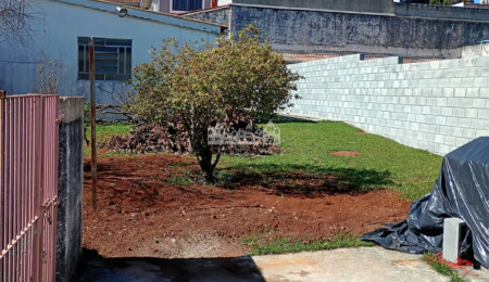 Terreno com benfeitorias à venda perto da Alameda Lucas, Atibaia - SP