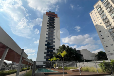 Apartamento à venda com 2 quartos, sendo 1 suíte,  em Carandiru, São Paulo, SP