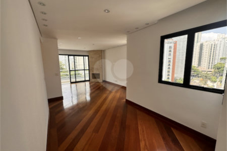 Cobertura à venda com 3 suítes em Cidade Monções, São Paulo, SP