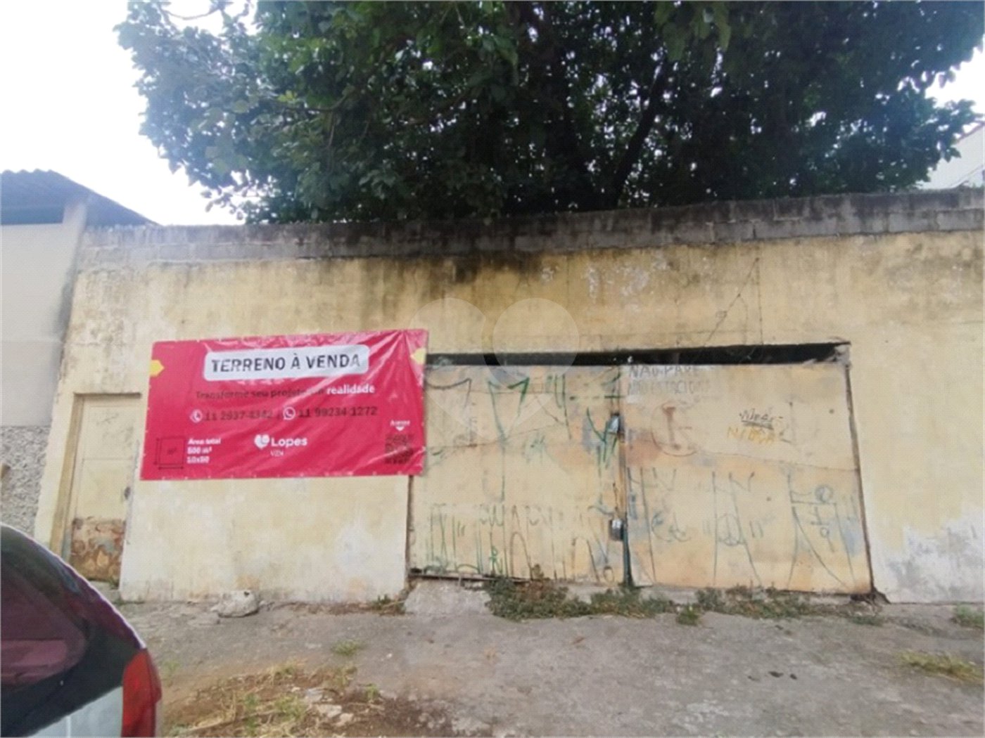 Terreno à venda em Vila Carmosina, São Paulo, SP