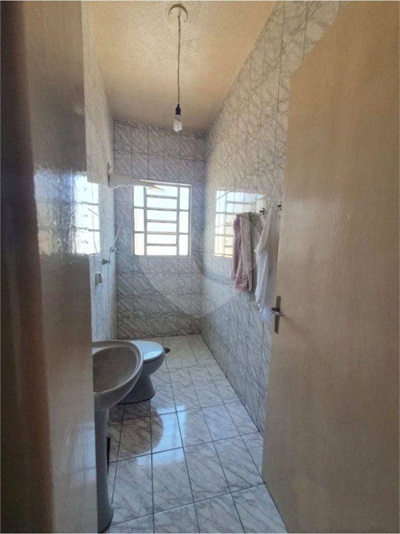 Casa à venda com 3 quartos em Jardim Santo Antônio, Valinhos, SP