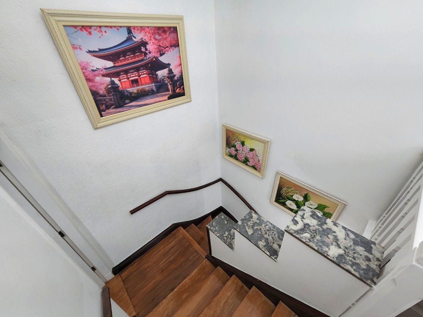 Casa próximo da praia com 3 dormitórios à venda, 128 m² por R$ 1.300.000 - Pompéia - Santos/SP