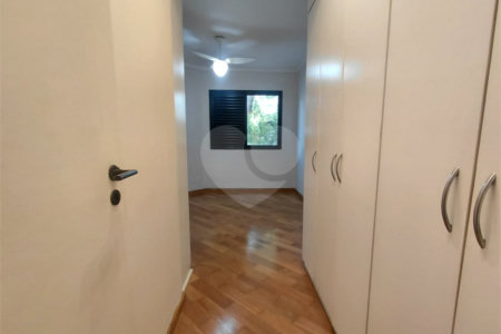 Apartamento à venda com 3 quartos, sendo 1 suíte, em Vila Romana, São Paulo, SP
