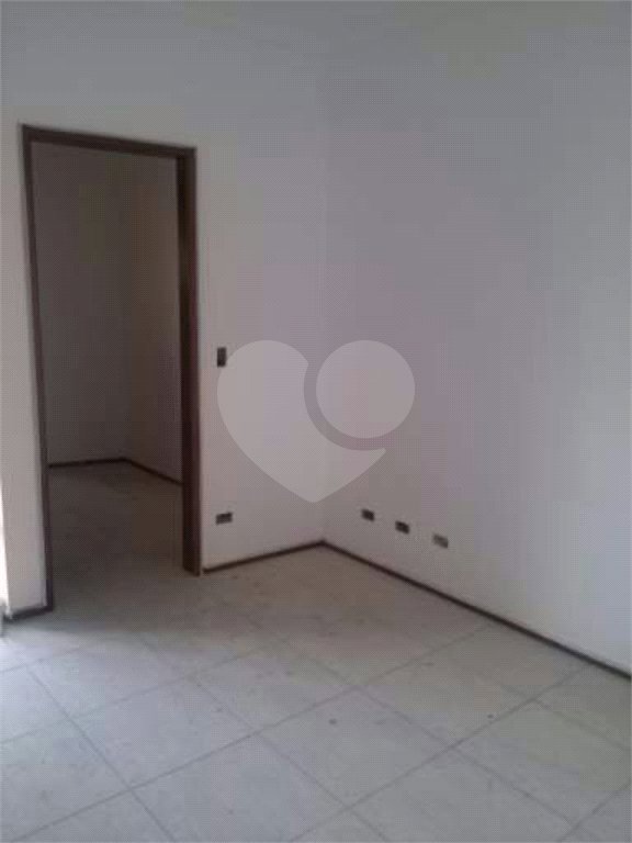 Sobrado à venda com 3 quartos, sendo 1 suíte, em Jardim Monte Kemel, São Paulo, SP