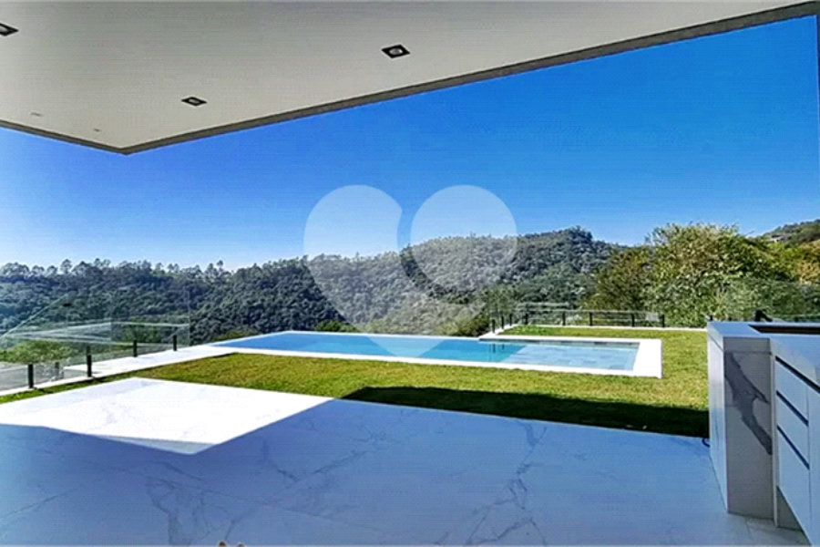 Casa à venda com 4 suítes no condomínio Genesis II, Santana de Parnaíba - SP