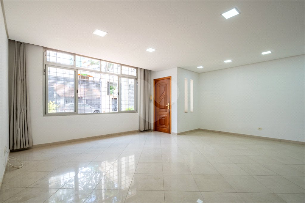 Casa de Vila à venda com 3 quartos, sendo 2 suítes, em Campo Belo, São Paulo, SP