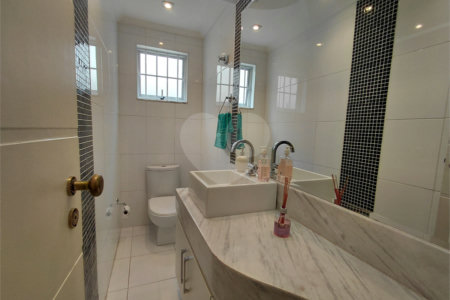 Casa à venda com 3 quartos, sendo 1 suíte, em Vila Ipojuca, São Paulo, SP