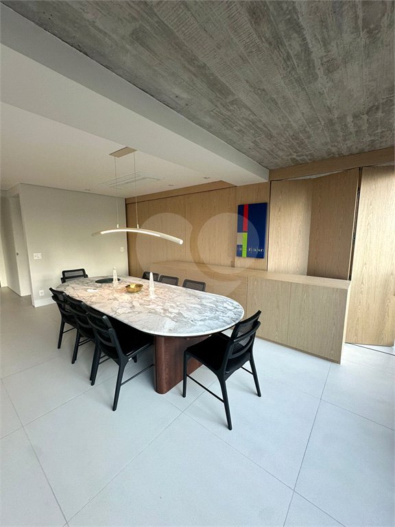 Apartamento à venda com 2 suítes em Vila Nova Conceição, São Paulo, SP