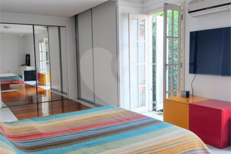 Sobrado à venda com 3 quartos, sendo 1 suíte, em Jardim São Paulo(zona Norte), São Paulo, SP
