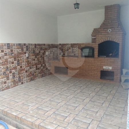 Casa à venda com 2 suítes no condomínio Residencial Rubi, Mogi das Cruzes - SP