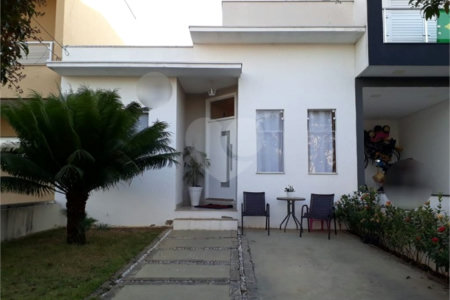 Casa à venda com 3 quartos, sendo 1 suíte, no condomínio Horto Florestal II, Sorocaba - SP
