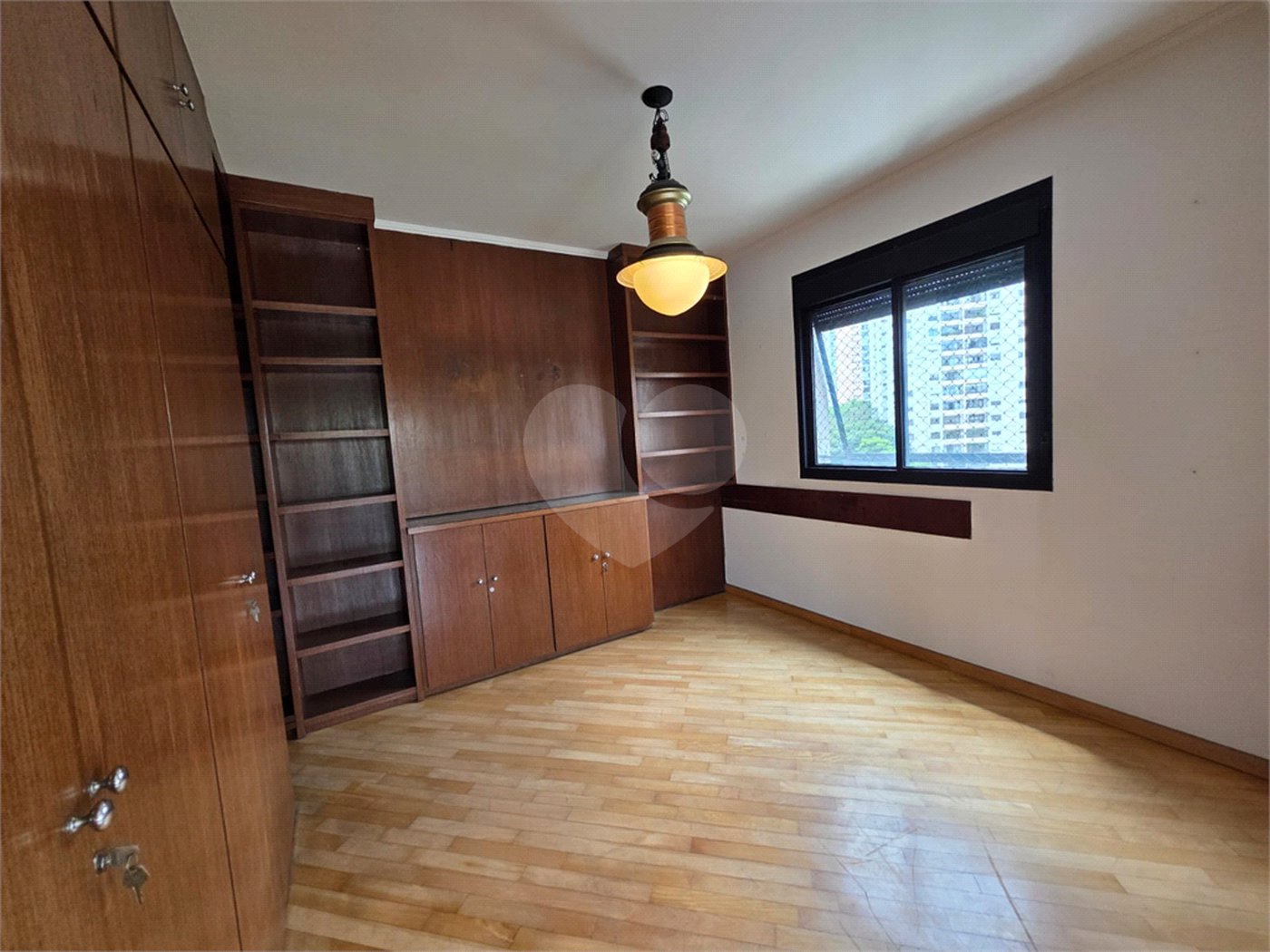 Apartamento à venda com 3 suítes em Vila Uberabinha, São Paulo, SP