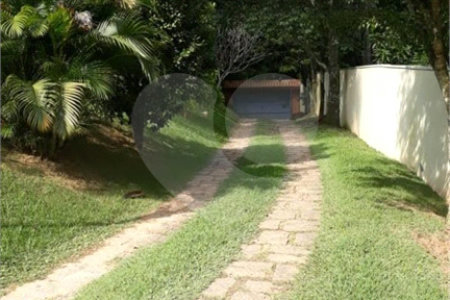 Chácara à venda com 3 quartos, sendo 2 suítes, em Chácara Companheiros, Jundiaí, SP