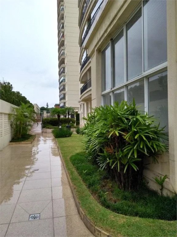 Apartamento à venda com 3 quartos, sendo 1 suíte, em Vila Sônia, São Paulo, SP