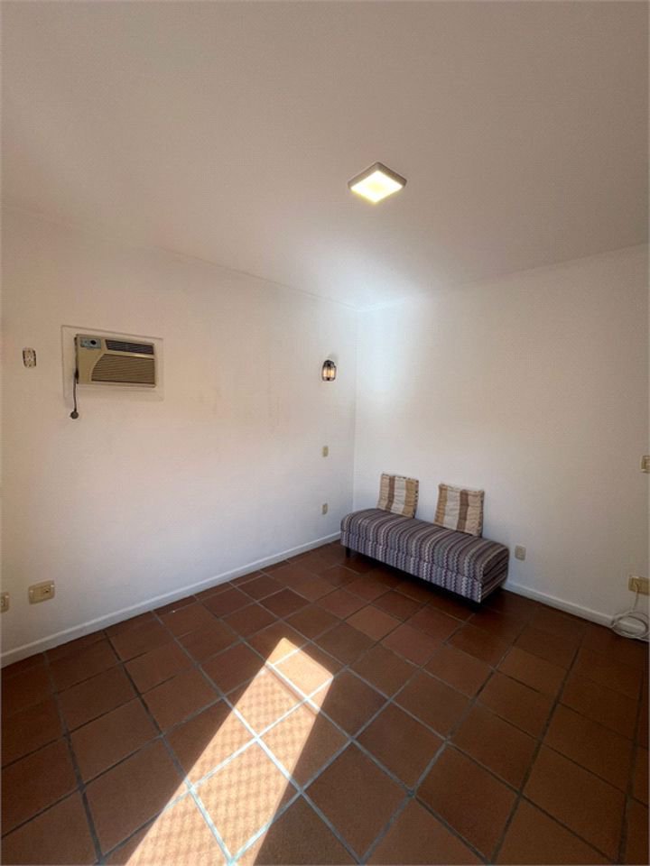Apartamento com 4 dormitórios à venda, 259 m² por R$ 900.000,00 - Jardim Três Marias - Guarujá/SP