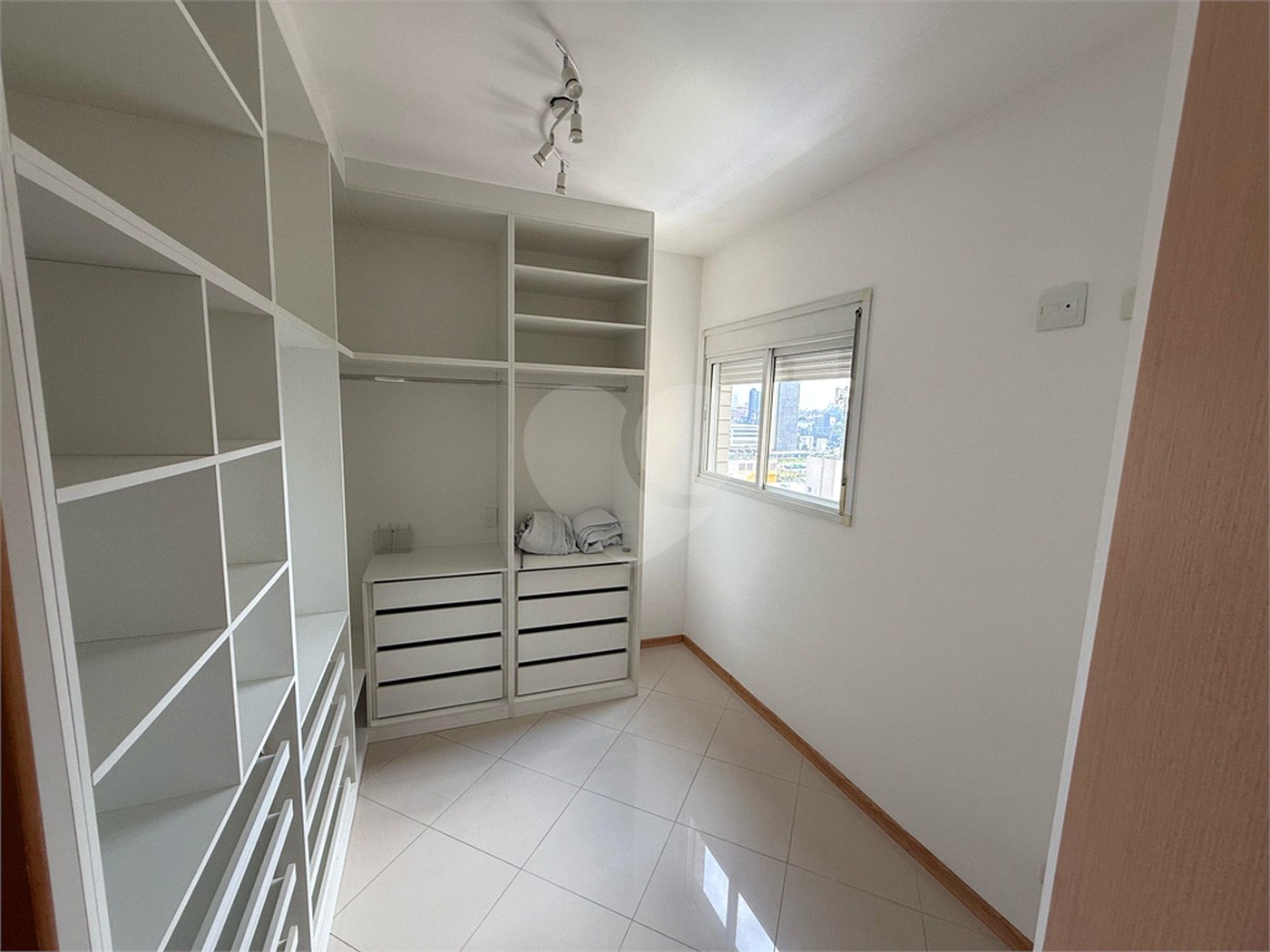 Apartamento à venda com 3 quartos, sendo 1 suíte,  em Baeta Neves, São Bernardo do Campo, SP