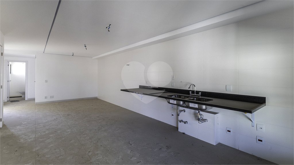 Apartamento à venda com 4 quartos, sendo 3 suítes, em Perdizes, São Paulo, SP