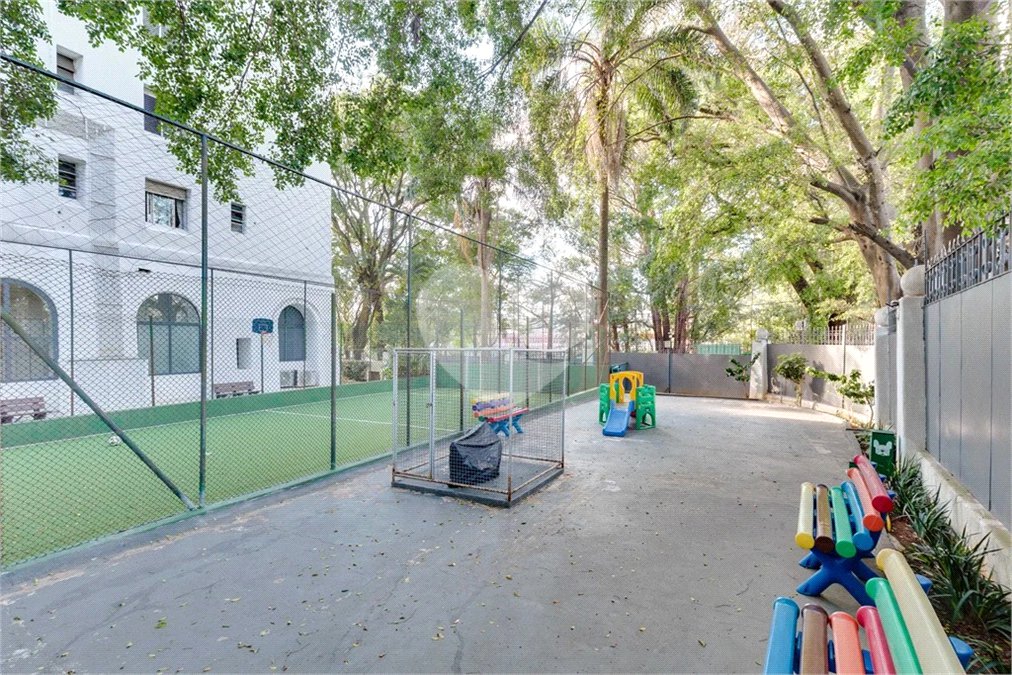 Apartamento à venda com 3 quartos, sendo 1 suíte, em Santo Amaro, São Paulo, SP