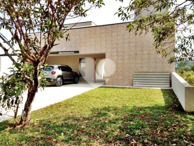 Casa à venda com 4 quartos, sendo 3 suítes,  no condomínio Residencial Ecologico da Cantareira, Mairiporã - SP