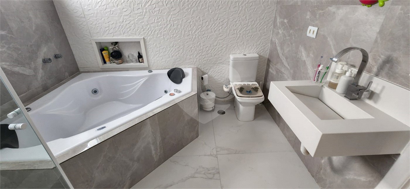Casa à venda com 4 suítes no condomínio Aruã Brisas Ii, Mogi das Cruzes - SP