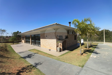 Casa à venda com 3 quartos, sendo 1 suíte, no condomínio Residencial Villagio Wanel, Sorocaba - SP