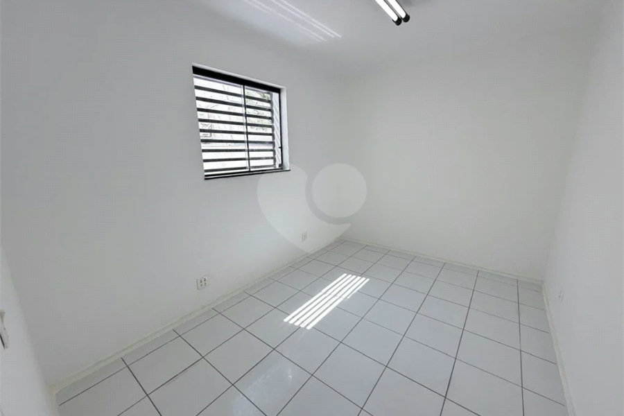 Prédio Comercial de Alto Padrão em Localização Nobre