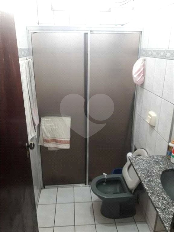 Casa térrea para venda, com 2 dormitórios, sendo 1 suíte.