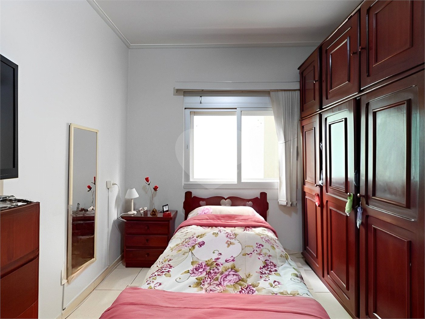 Apartamento à venda na Aclimação de 65 metros quadrados, com 2 dormitórios 1 vaga