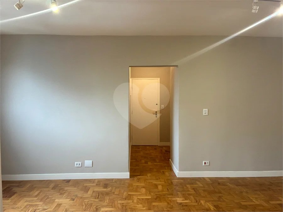 Studio à venda na Saúde | 37 m² | 2 vagas | Ao lado do Metrô Saúde