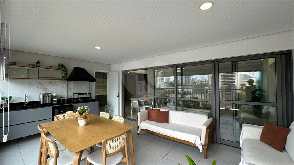 Apartamento à venda com 3 suítes em Jardim Prudência, São Paulo, SP