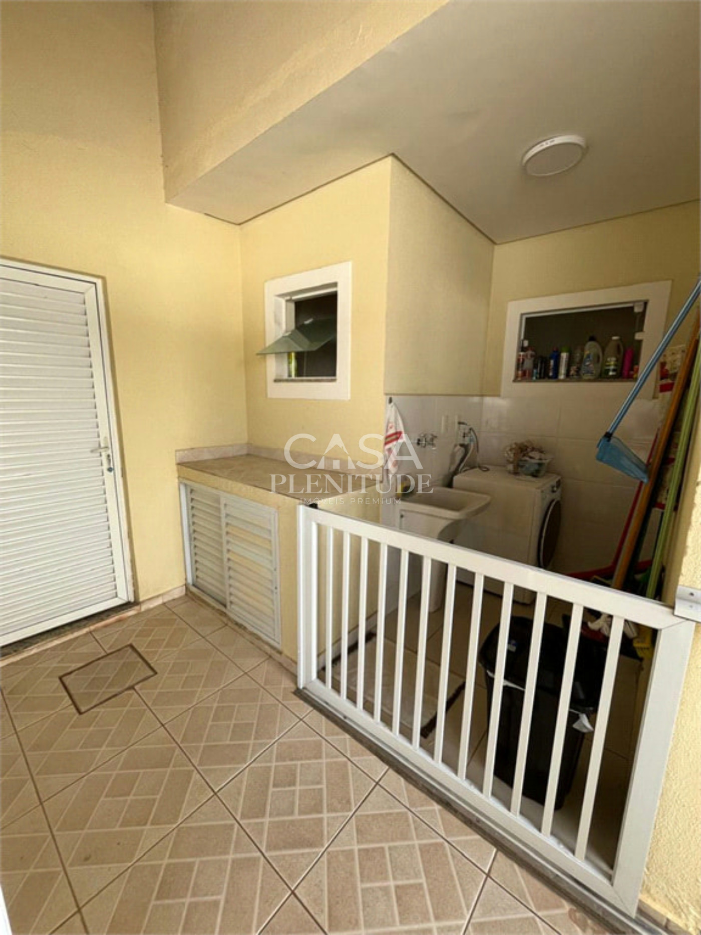 Casa em condomínio à venda com 3 quartos, sendo 1 suíte, no Centro, Araçoiaba da Serra, SP