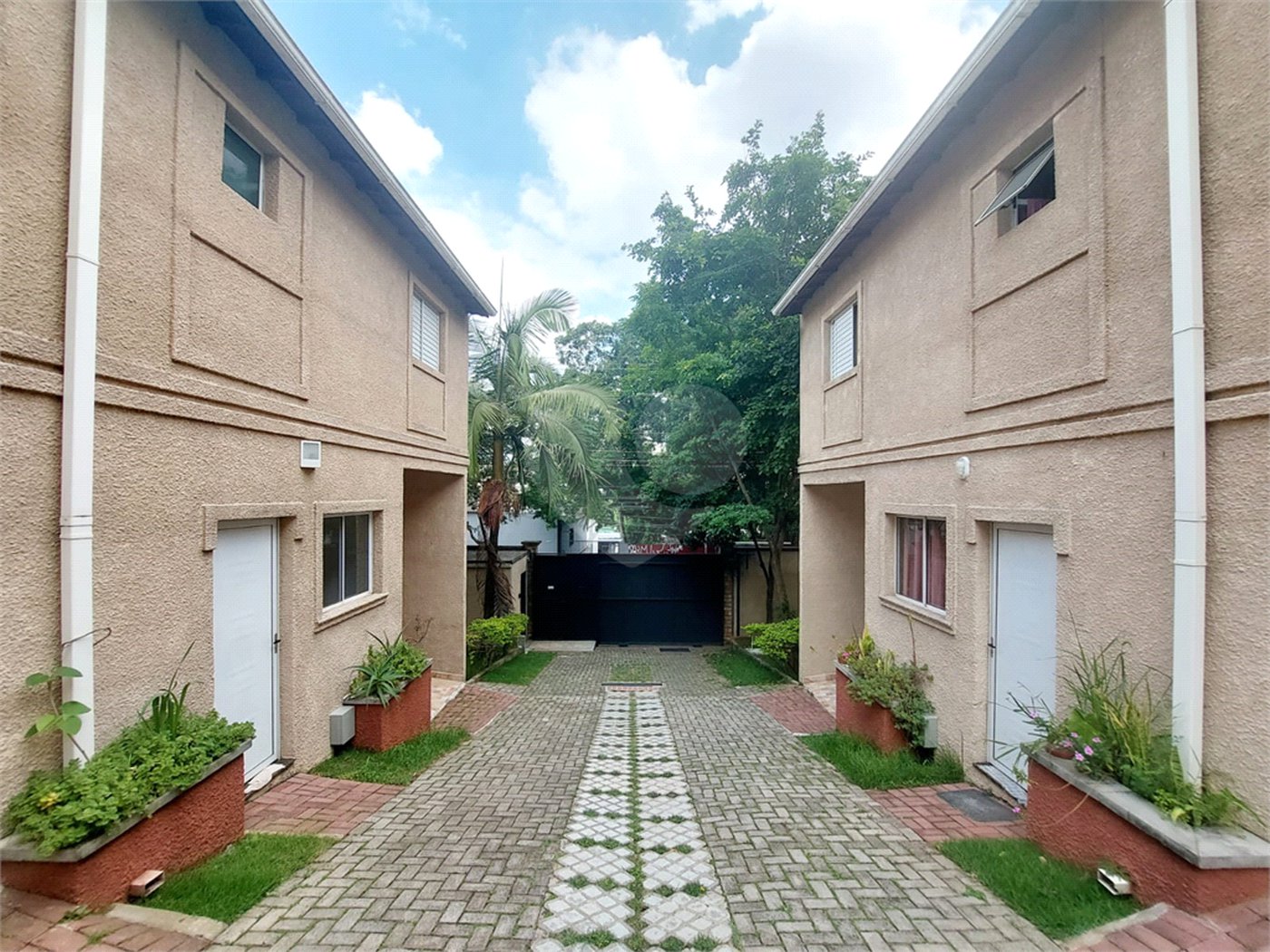 Casa para alugar com 2 suítes no condomínio Residencial Atucuri, São Paulo - SP