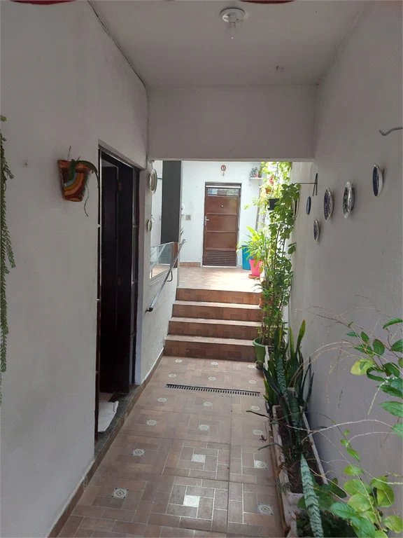 Casa à venda com 4 quartos, sendo 1 suíte, em Vila Pirajussara, São Paulo, SP
