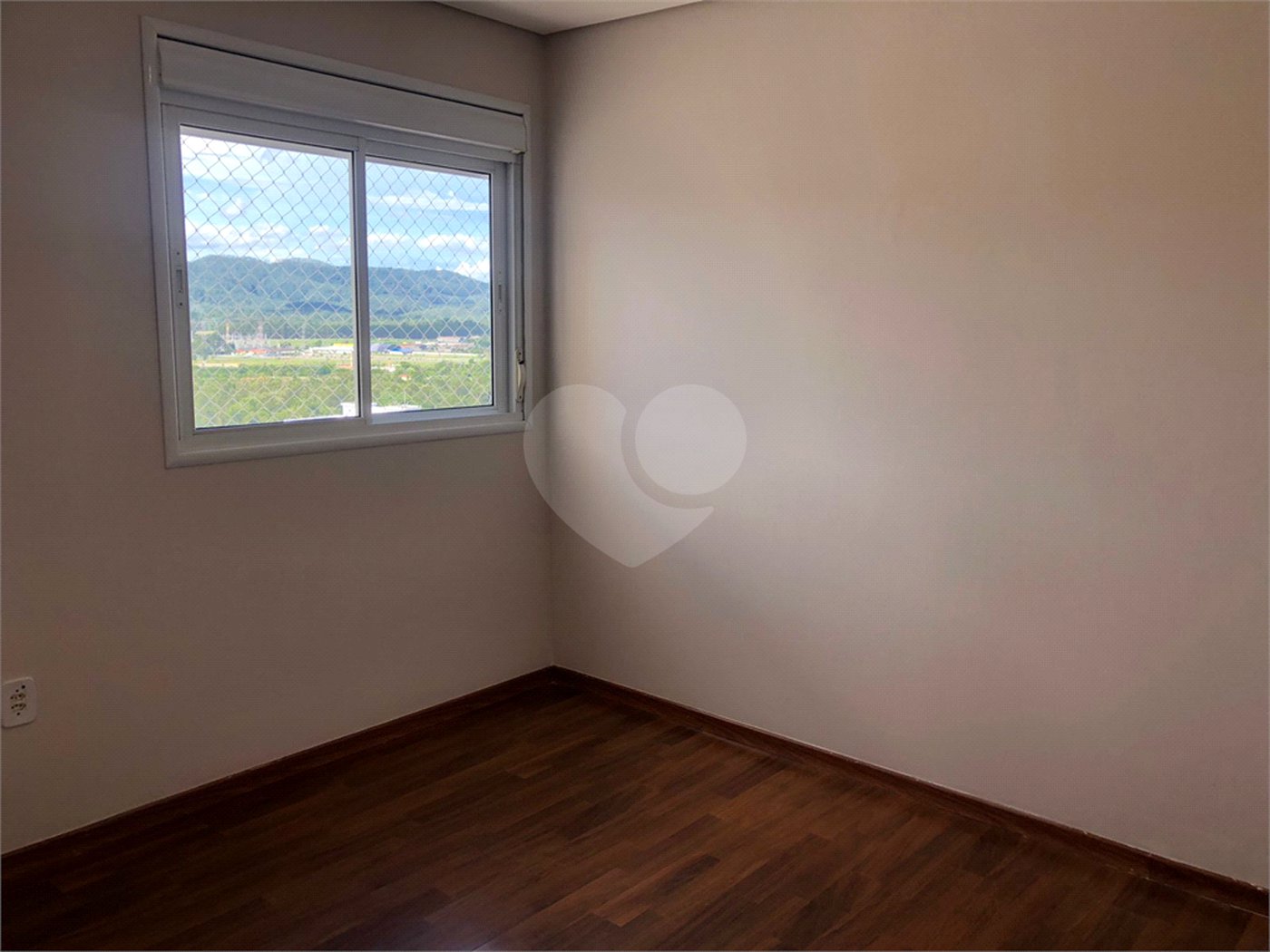 Apartamento à venda com 4 quartos, sendo 2 suítes,  em Jardim Armênia, Mogi das Cruzes, SP