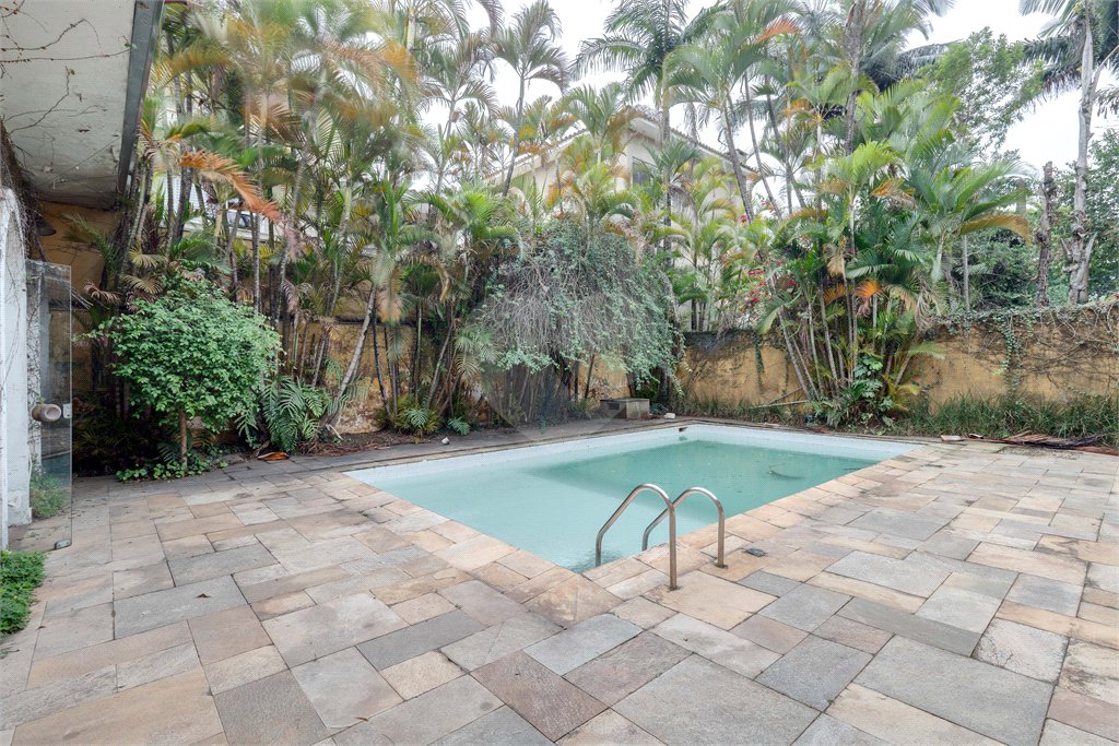 Casa Térrea à venda com 4 quartos, sendo 2 suítes, em Brooklin Velho, São Paulo, SP