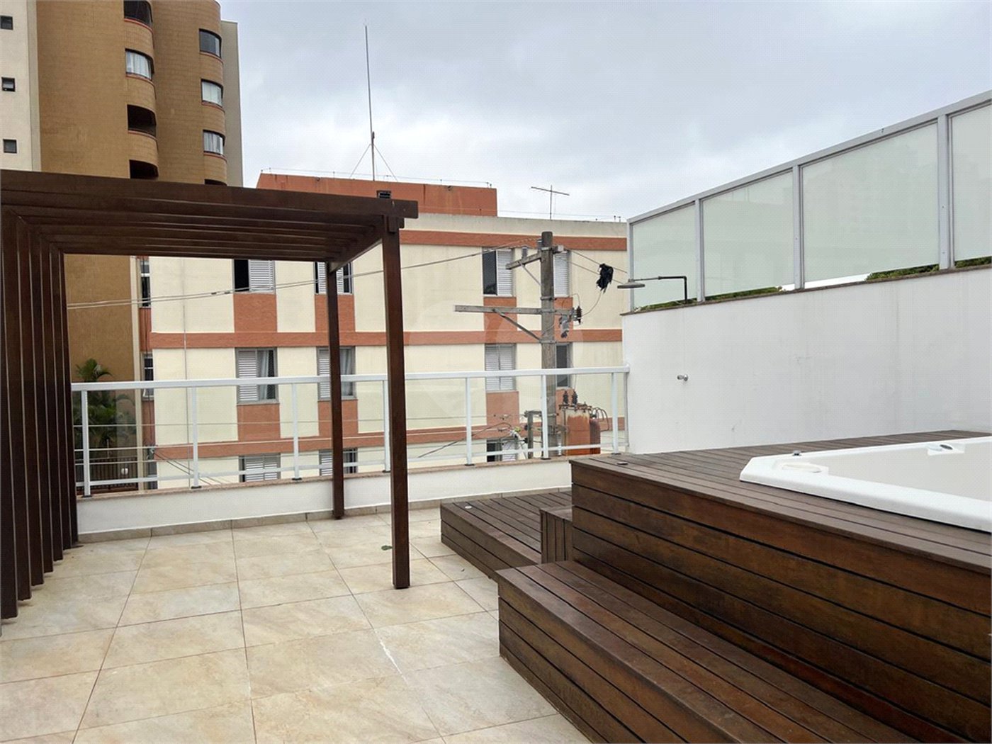 Casa à venda com 3 suítes em Santana, São Paulo, SP