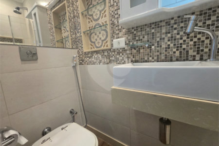 Apartamento à venda ou para alugar com 2 quartos, sendo 1 suíte, em Leblon, Rio de Janeiro, RJ