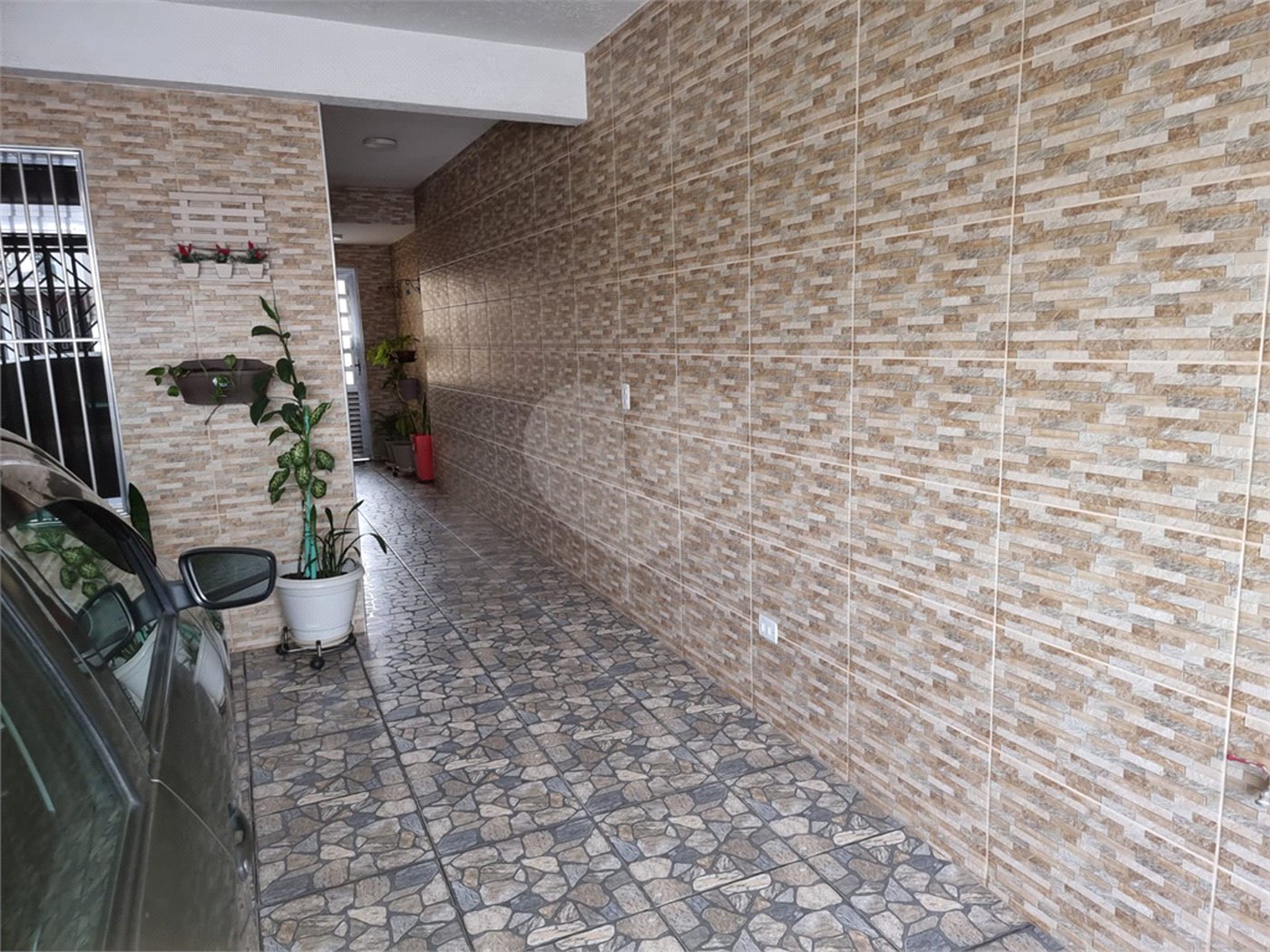 Sobrado à venda com 3 quartos, sendo 1 suíte,  em Jardim Campo Limpo, São Paulo, SP
