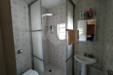 Casa à venda com 6 quartos, sendo 2 suítes, em Chora Menino, São Paulo, SP