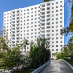 Apartamento à venda ou para alugar com 3 quartos, sendo 1 suíte,  em Granja Julieta, São Paulo, SP