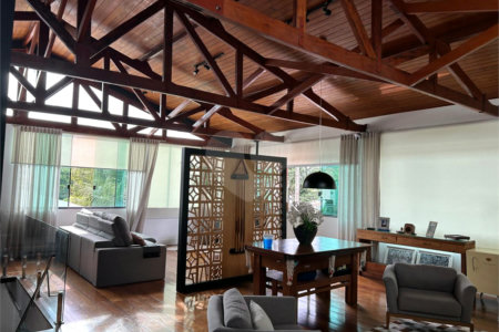 Casa à venda com 2 suítes no condomínio Residencial, Mogi das Cruzes - SP