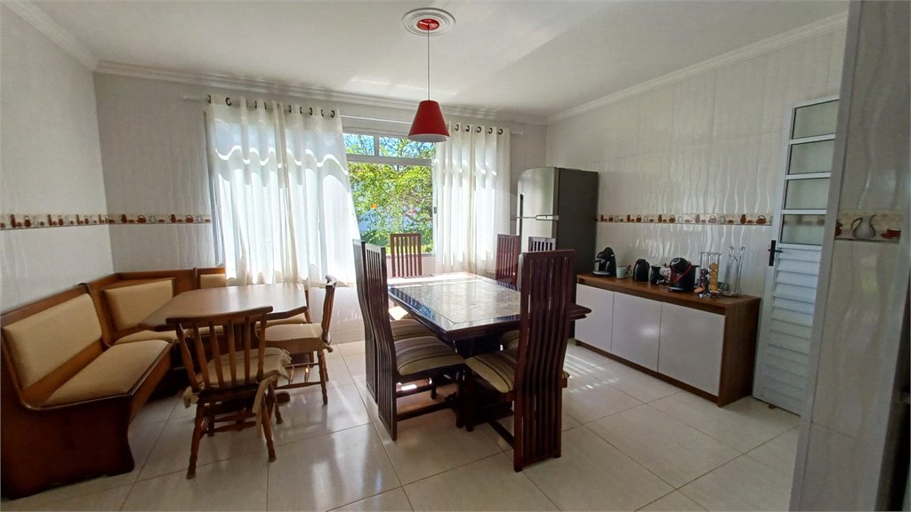 Casa à venda com 3 quartos, sendo 1 suíte, no condomínio Santa Inês, Itu - SP