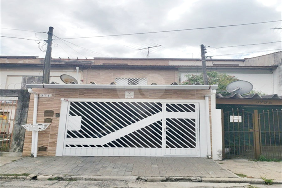 Sobrado à venda com 3 quartos, sendo 1 suíte,  em Parque Edu Chaves, São Paulo, SP