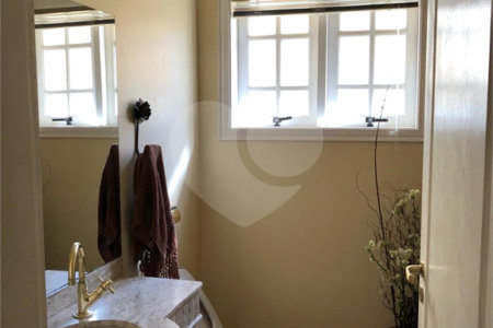 Casa à venda com 4 quartos, sendo 2 suítes, no condomínio Zuleika Jabour, Salto - SP