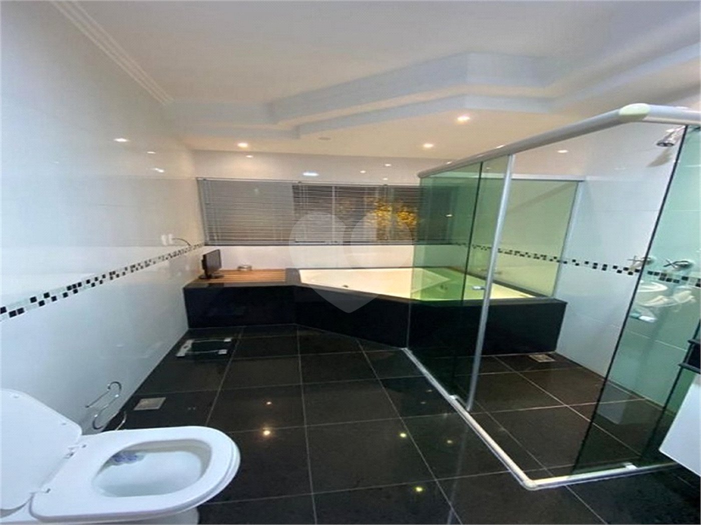 Casa à venda com 3 suítes no condomínio Villa dos Inglezes, Sorocaba - SP
