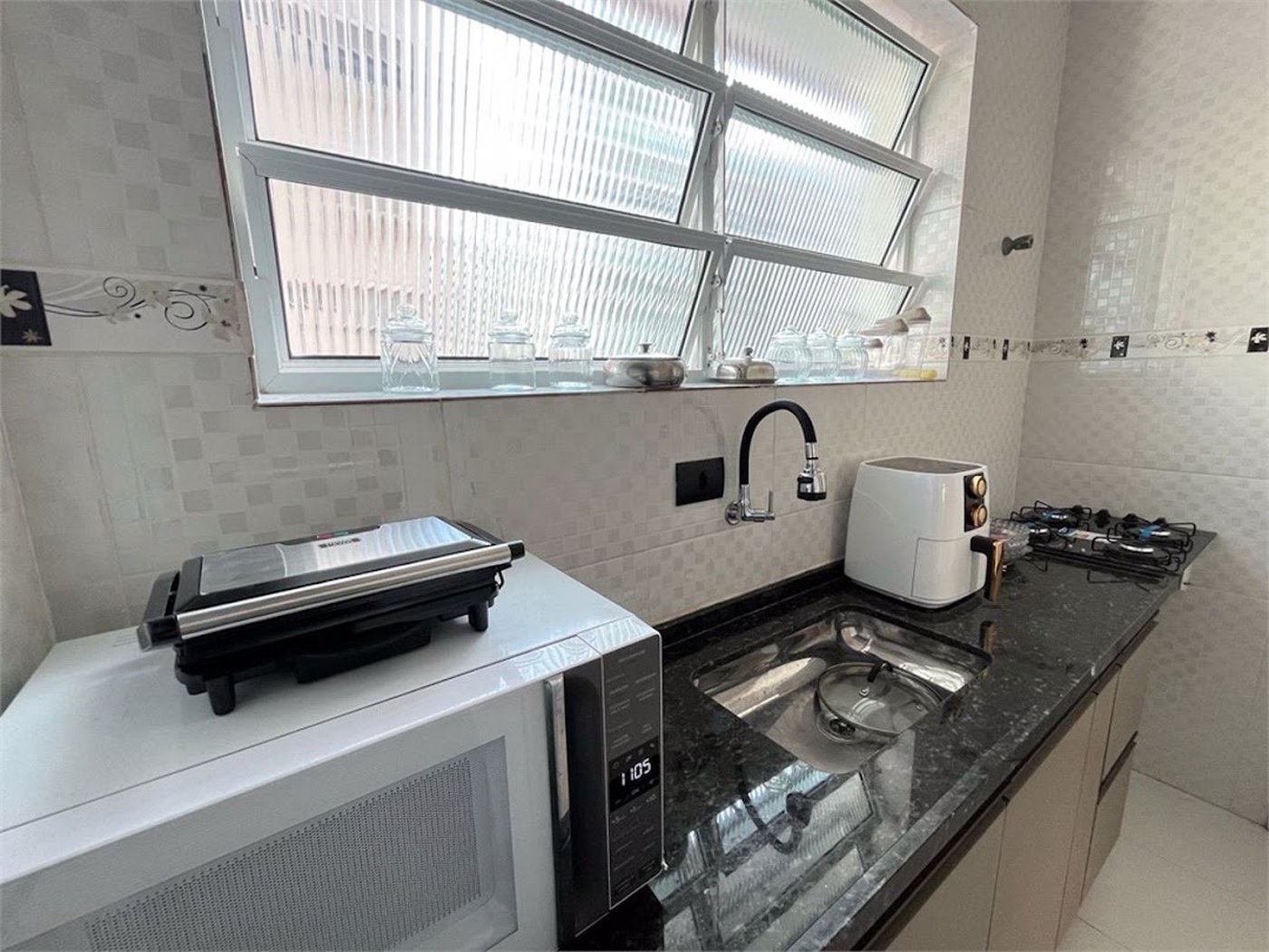 Apartamento Residencial à venda, Centro, Guarujá - AP0133.